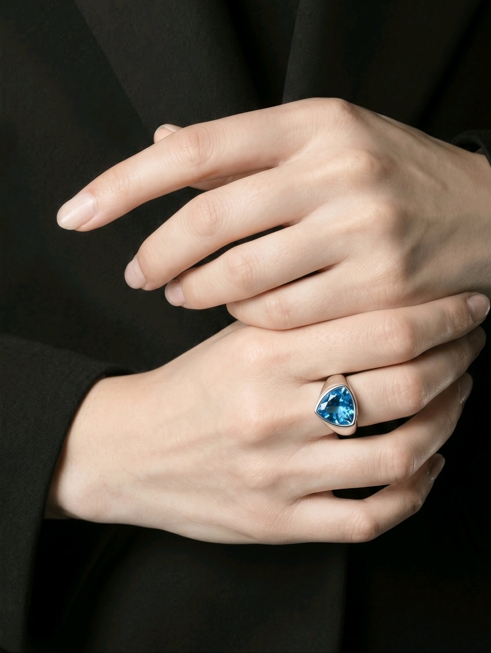 Sleek Modern SZ 6 925 Silver Ring wt Faceted Aqua Topaz Stone